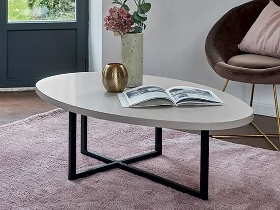table-basse-ovale-blanche-moderne-celio-urban.jpg